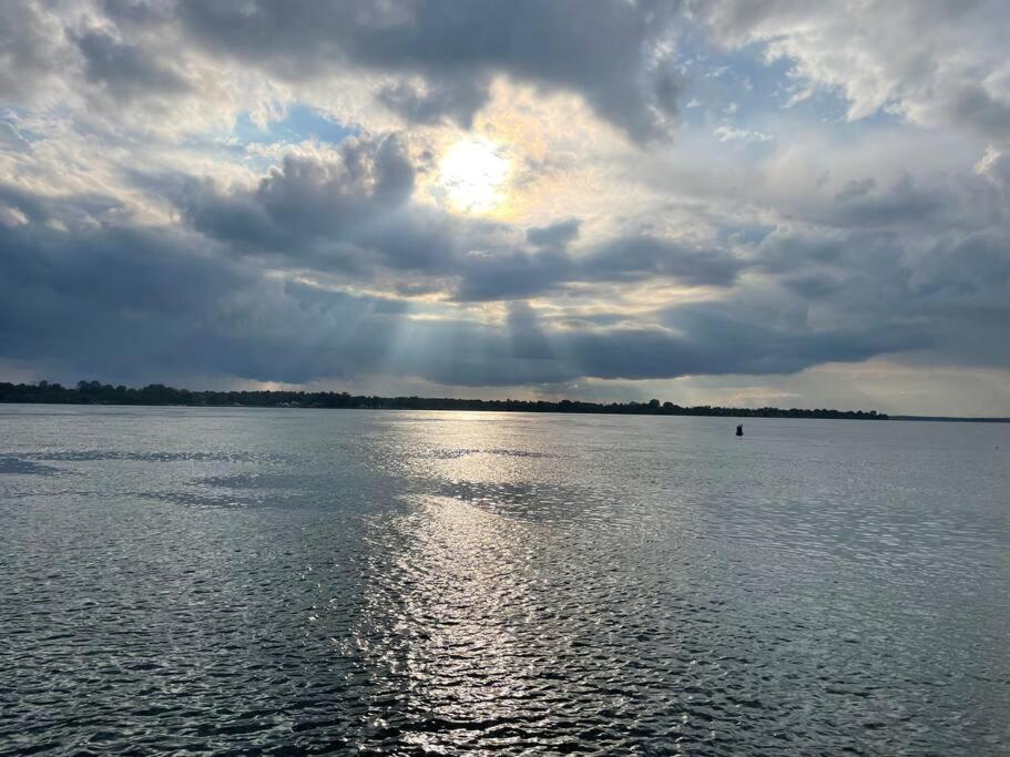 Buffalo'S River Den Екстер'єр фото